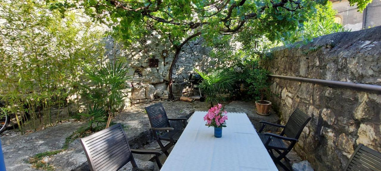 Вилла The Istrian Врсар Экстерьер фото