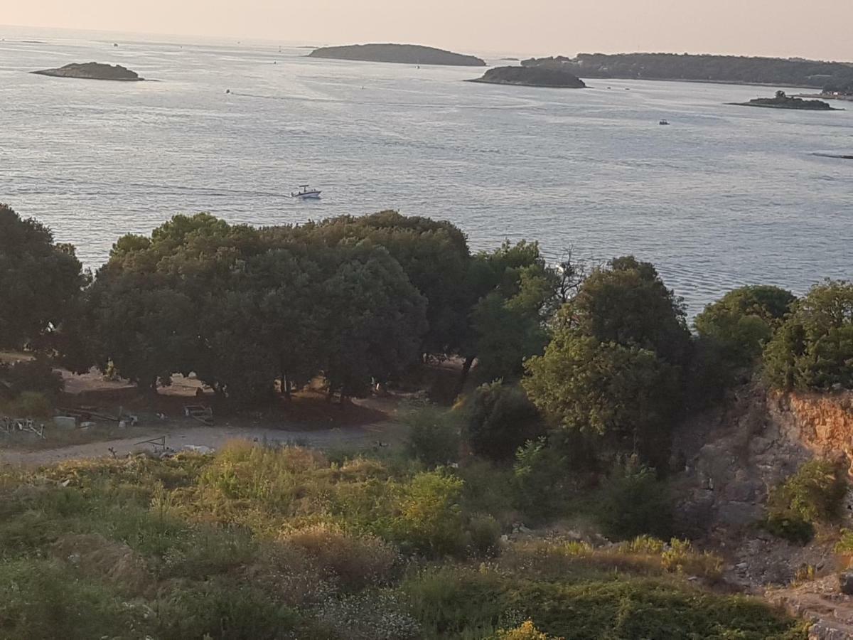 Вилла The Istrian Врсар Экстерьер фото
